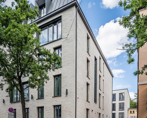 B5 Apartment-Hotel Karlsruhe - Gebäudeansicht Ost, Blick in den Hinterhof